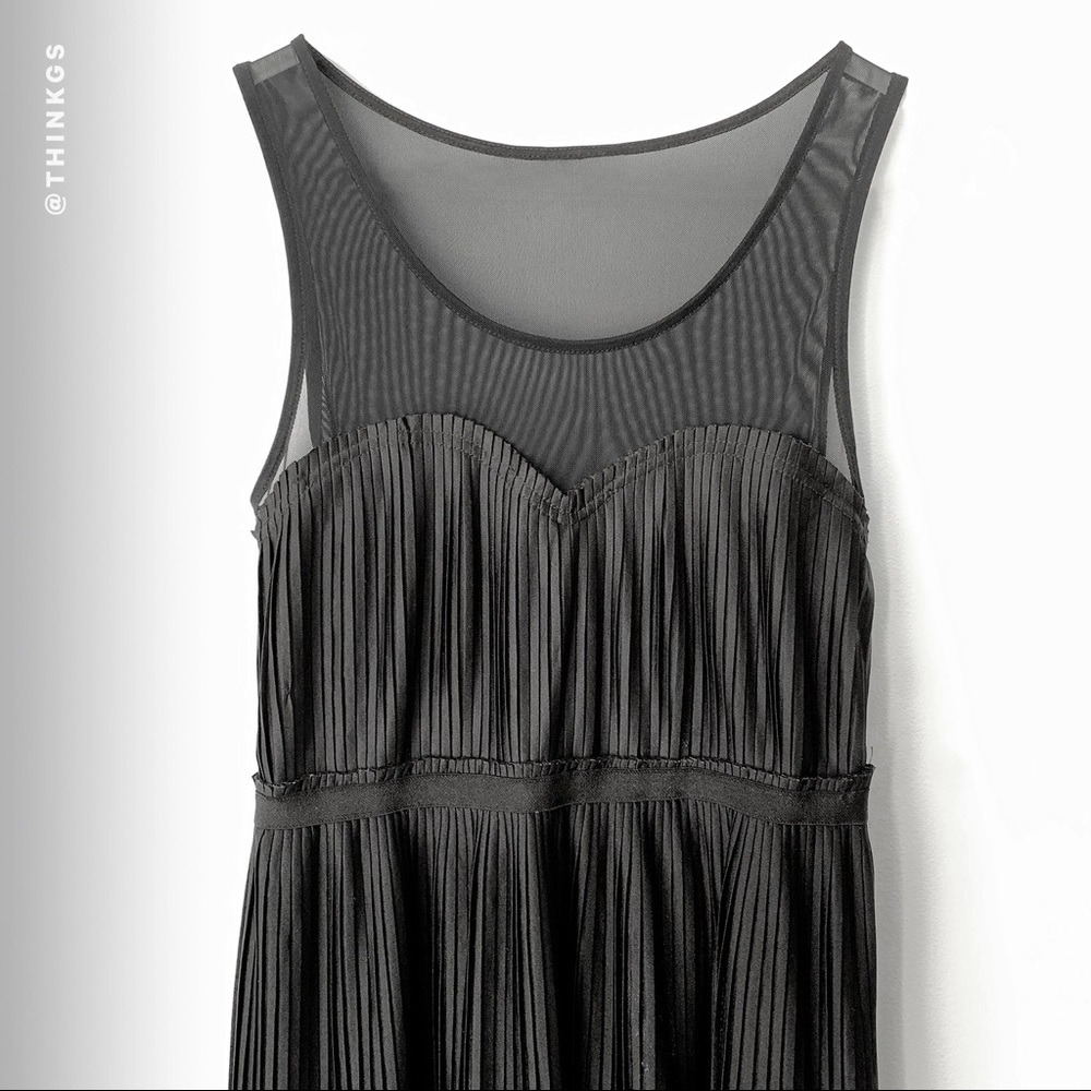 Retro Black Dress with Sweetheart Neckline